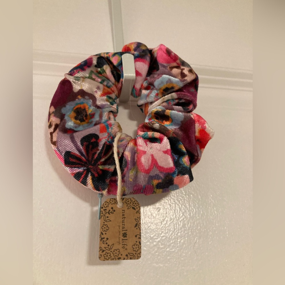 Natural life Scrunchie with zipper pocket!